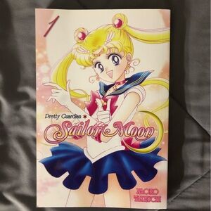 Sailor Moon Manga Volume 1